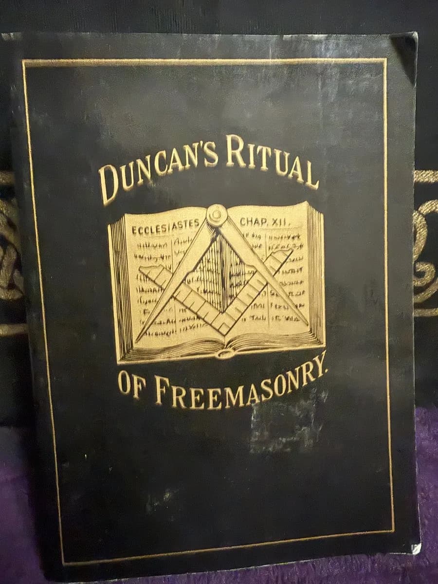 Duncan's Ritual of Freemasonry — front cover (TOTM-BK-023)