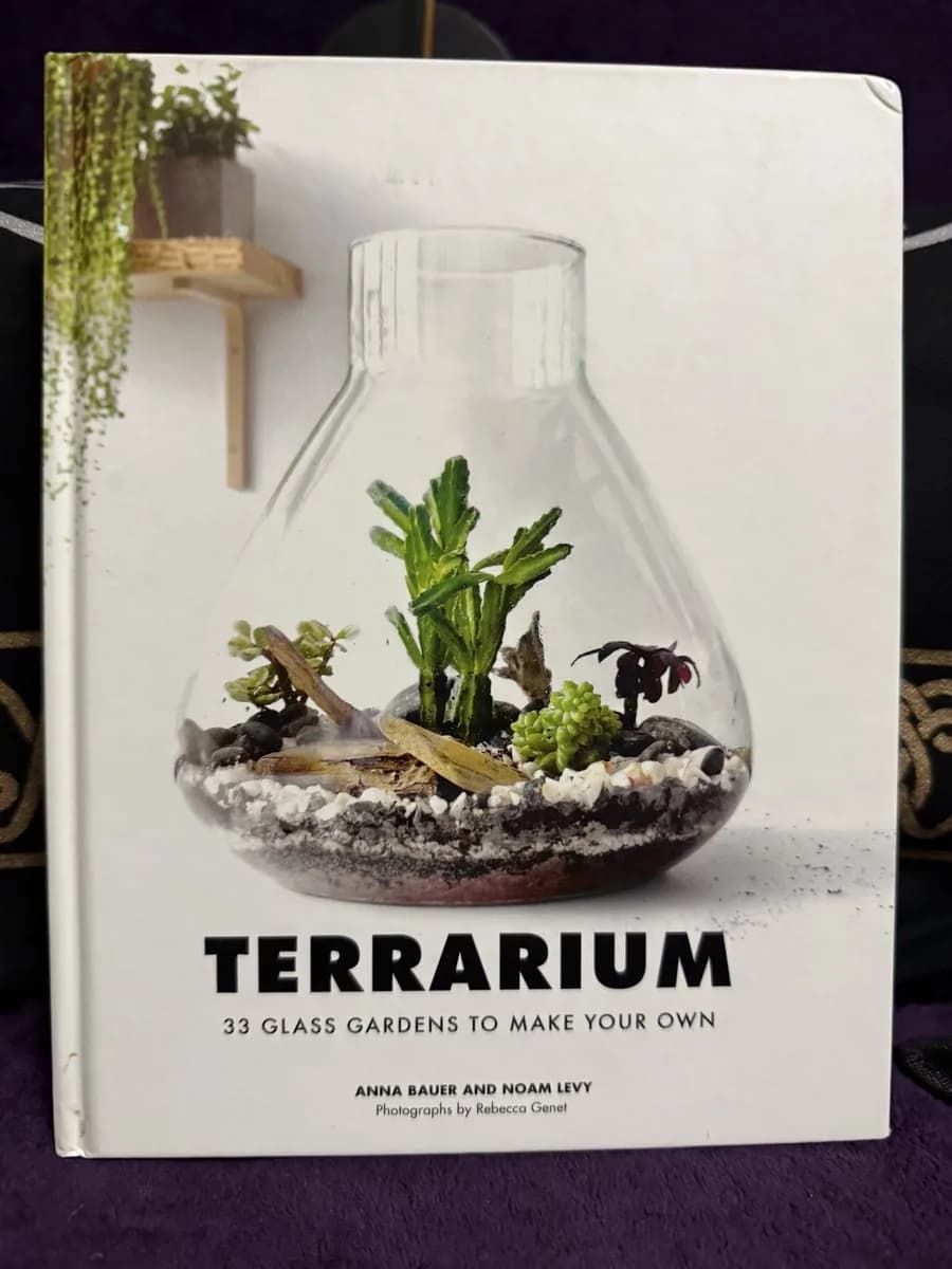 Terrarium: 33 Glass Gardens — front cover (TOTM-BK-084)