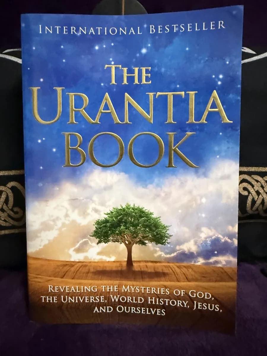 The Urantia Book — front cover (TOTM-BK-072)
