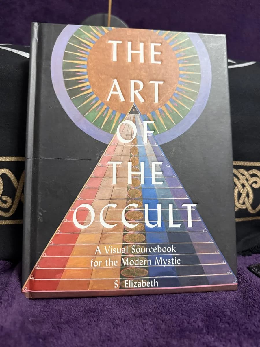 The Art of the Occult — front cover (TOTM-BK-008)